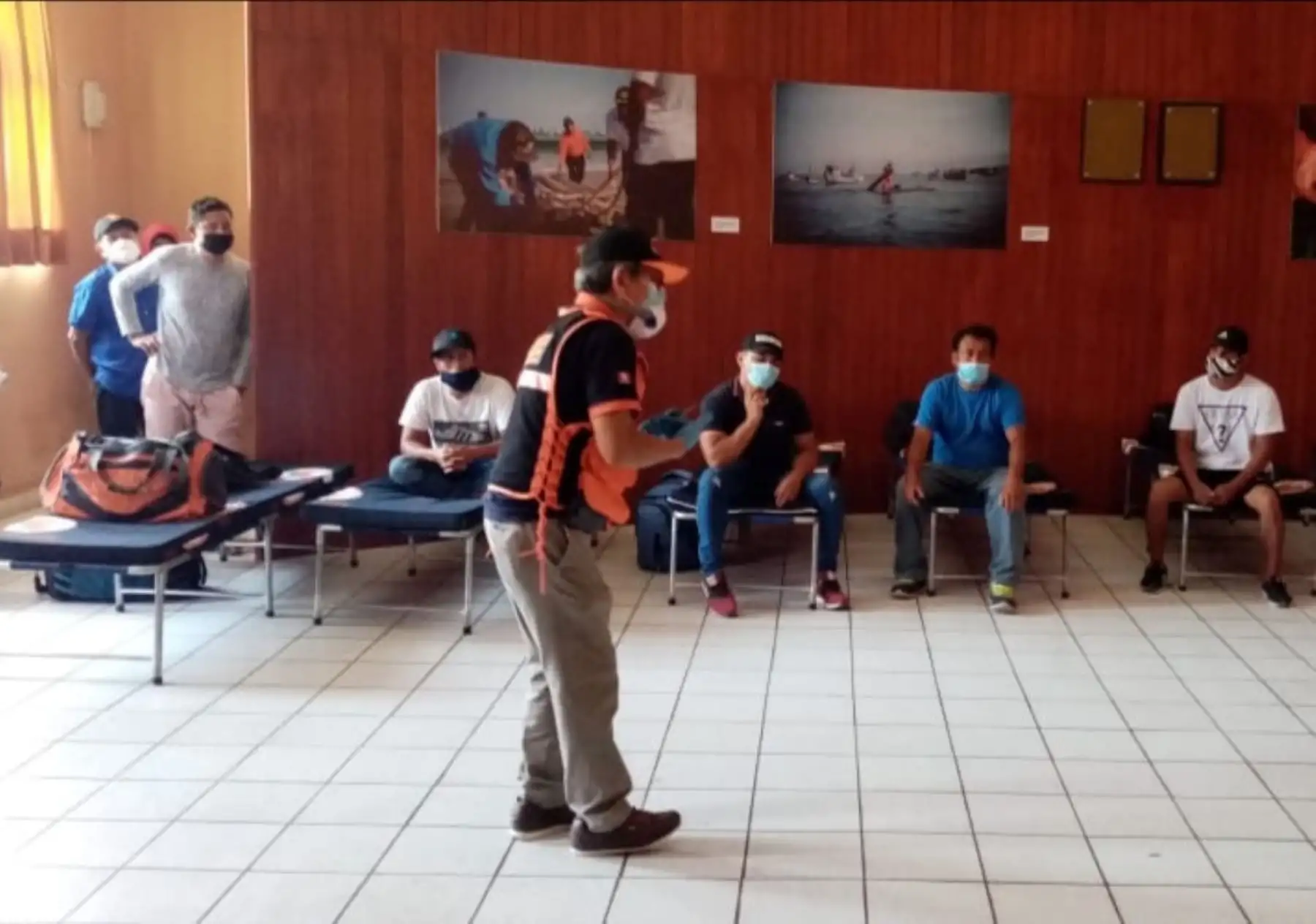 67 connacionales en vulnerabilidad llegaron a Paita- Piura, desde Pucusana - Lima.
Se realizaron acciones de control sanitario de pasajeros a cargo del MINSA y ubicación de locales donde realizarán el aislamiento social a cargo del Ministerio de la Producción 

Foto: INDECI