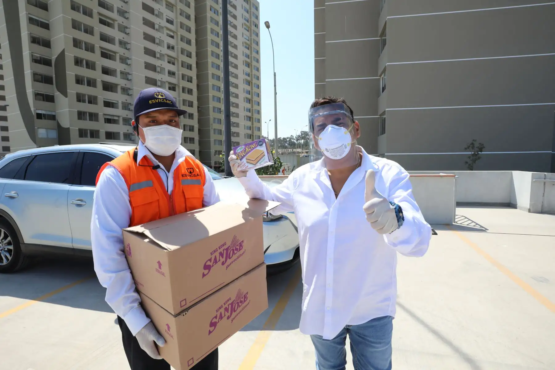 En un show completamente gratuito, el artista Carlos Álvarez llevó humor, y  un mensaje cargado de optimismo y esperanza.Essalud agradece a artistas que llevan alegría a la Villa Panamericana bajo estrictas medidas de bioseguridad.Foto:ANDINA/Essalud