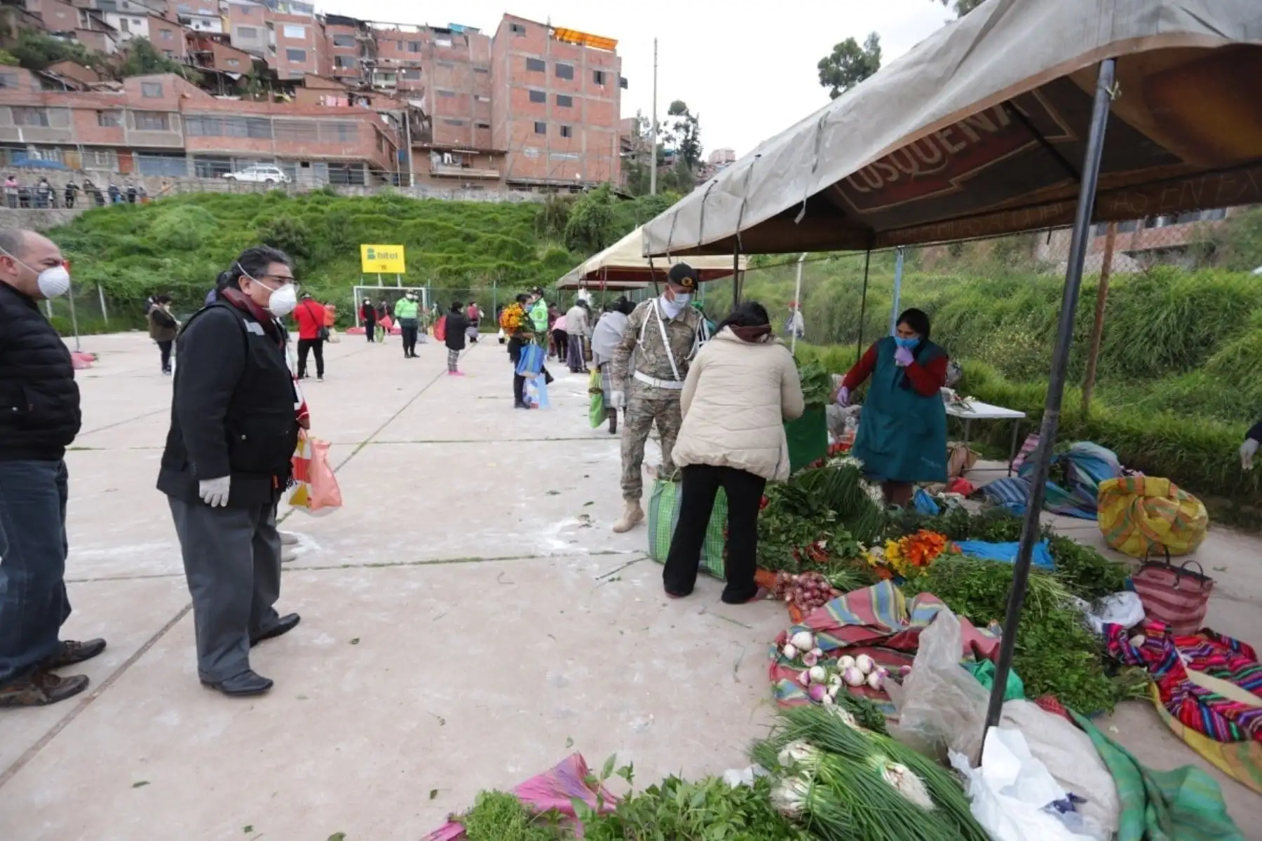 La Municipalidad Provincial del Cusco inició programa “El Mercado a tu Barrio” que facilita la cercanía entre productores y consumidores en distintos puntos y de estar forma evitar aglomeraciones en principales centros de abasto. Foto: ANDINA/Municipalidad del Cusco