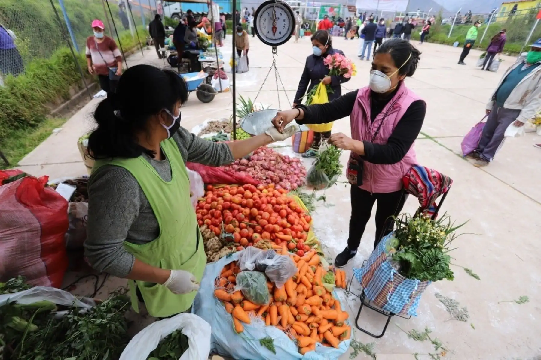 La Municipalidad Provincial del Cusco inició programa “El Mercado a tu Barrio” que facilita la cercanía entre productores y consumidores en distintos puntos y de estar forma evitar aglomeraciones en principales centros de abasto. Foto: ANDINA/Municipalidad del Cusco