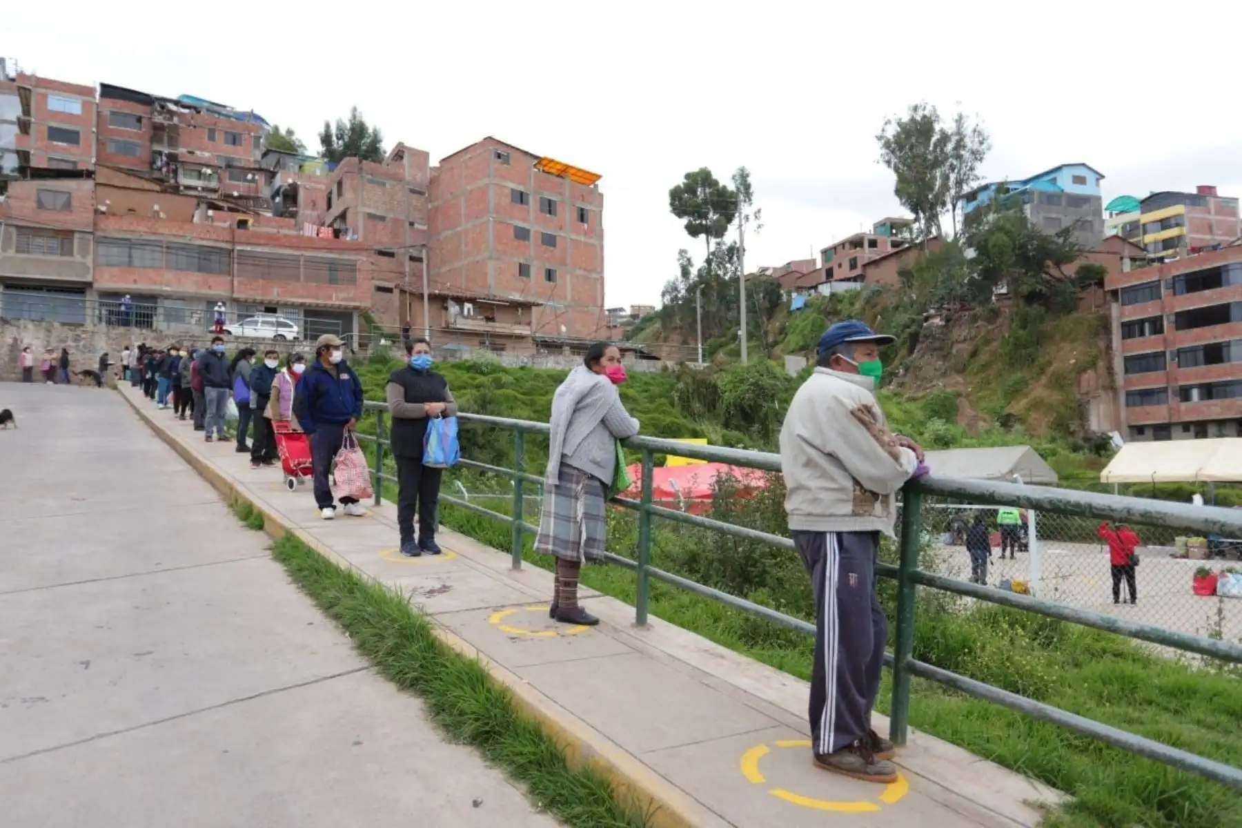 Población cusqueña respetó el distanciamiento social para disminuyendo así el riesgo de contraer el coronavirus. Foto: ANDINA/Municipalidad del Cusco