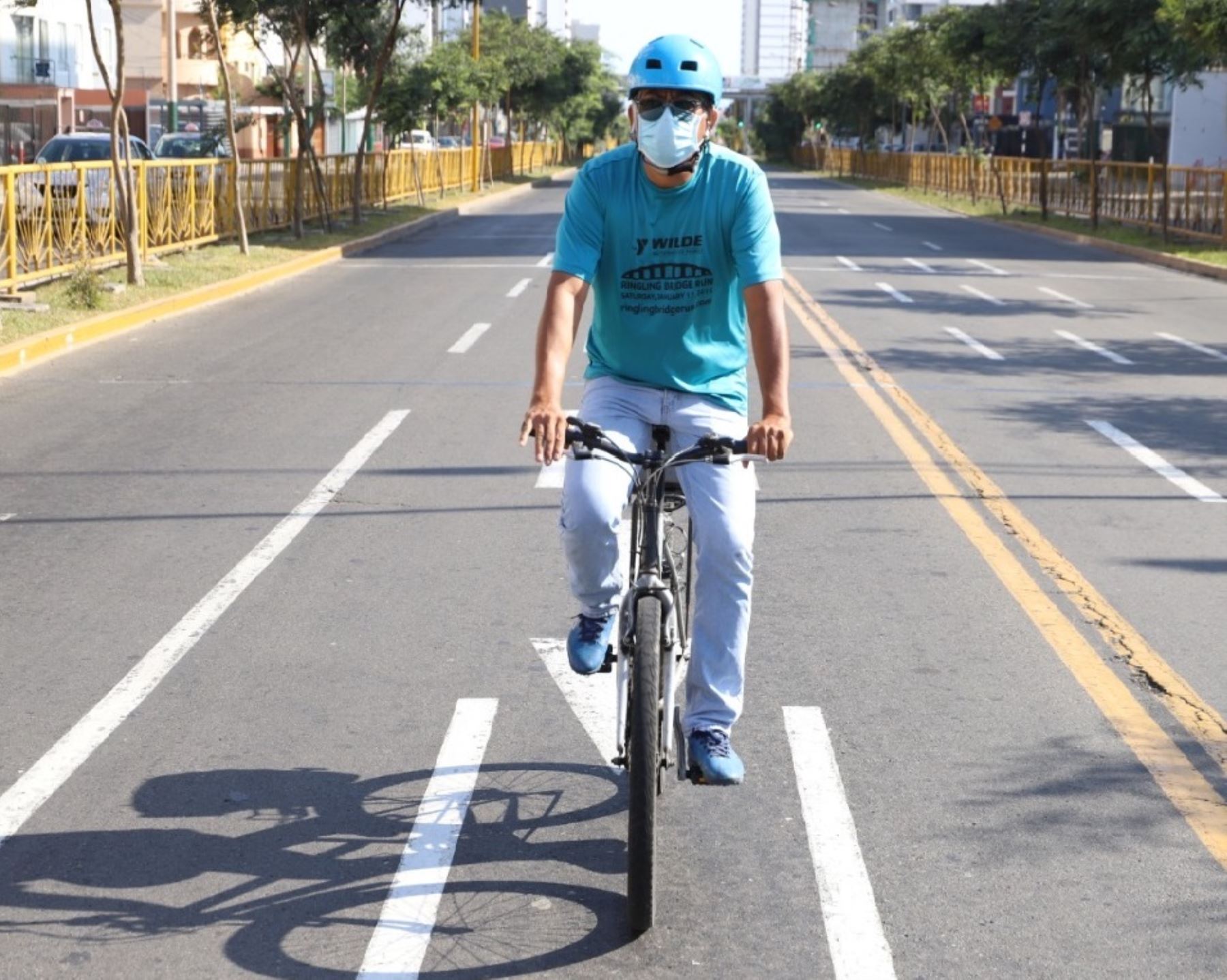 Ciclista en avenida Brasil. Foto: municipalidad de Magdalena del Mar.