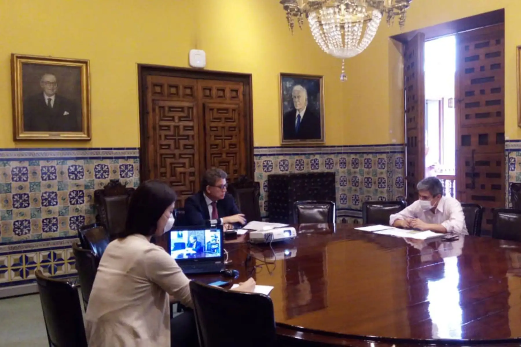 Canciller Gustavo Meza Cuadra participa en la segunda sesión virtual de la Plataforma de Acción contra el COVID 19 para América Latina, organizada por el Foro Económico Mundial.
Foto: Cancillería del Perú