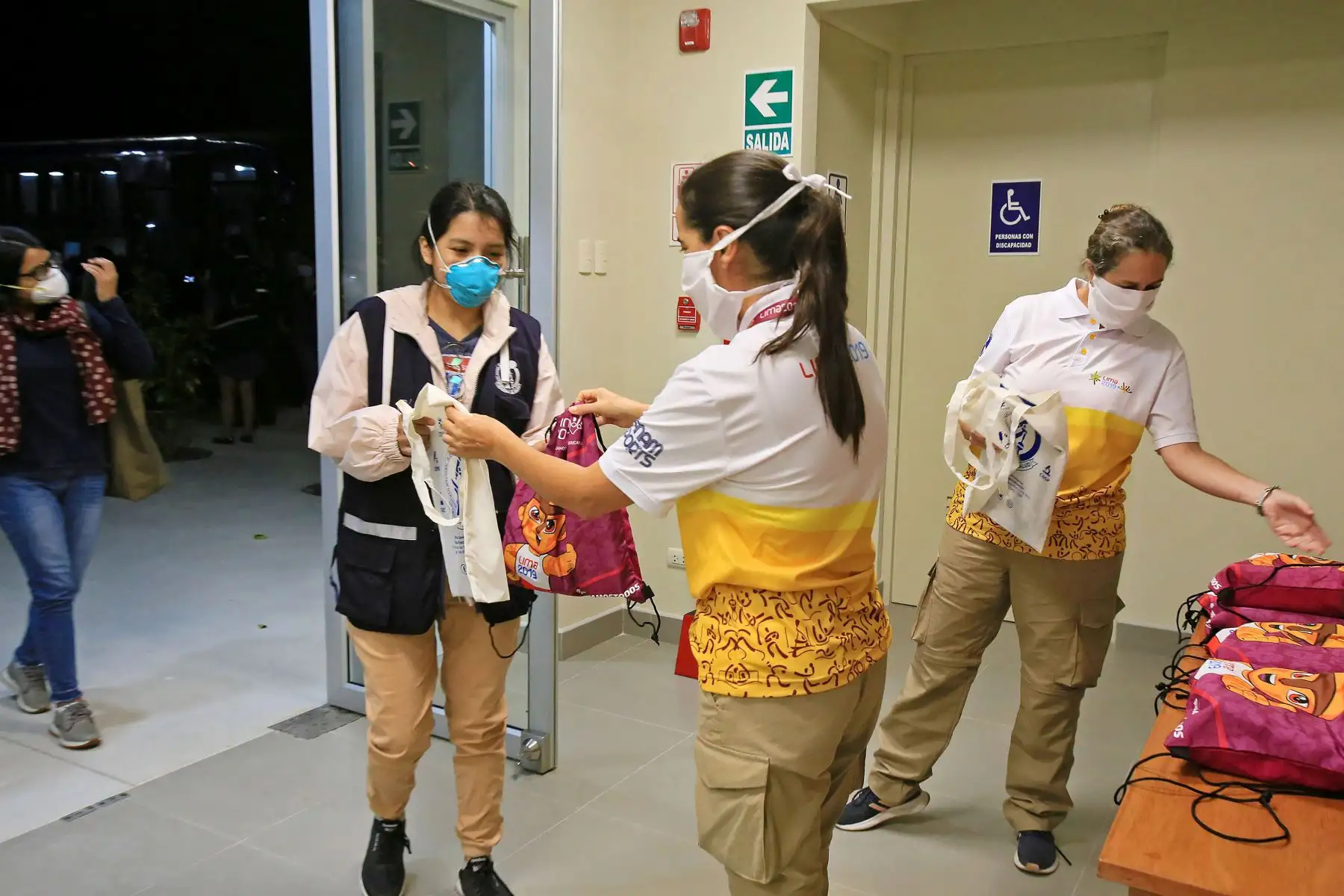 El Proyecto Especial Legado Juegos Panamericanos y Parapanamericanos, órgano adscrito al Ministerio de Transportes y Comunicaciones (MTC), entregó temporalmente el Centro de Alto Rendimiento del Surf de Punta Rocas, ubicado en el distrito de Punta Negra, al Ministerio de Salud (Minsa), con el fin de reducir el riesgo de contagio del COVID-19. Foto:ANDINA/Minsa.