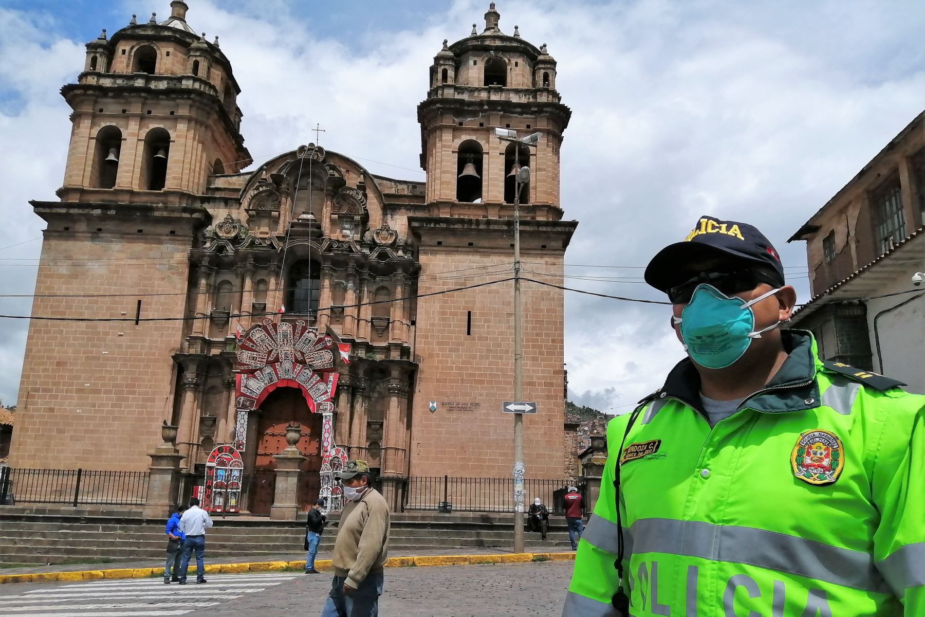Control policial en las calles del Cusco durante la cuarentena por covid-19.