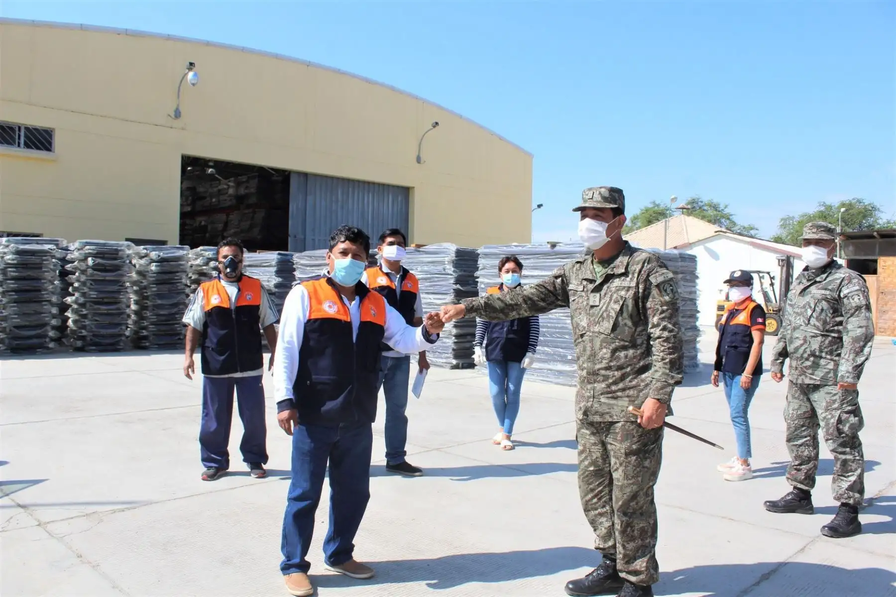 Autoridades regionales cooperan para la implementación de un centro de aislamiento para pacientes covid-19 en Lambayeque.