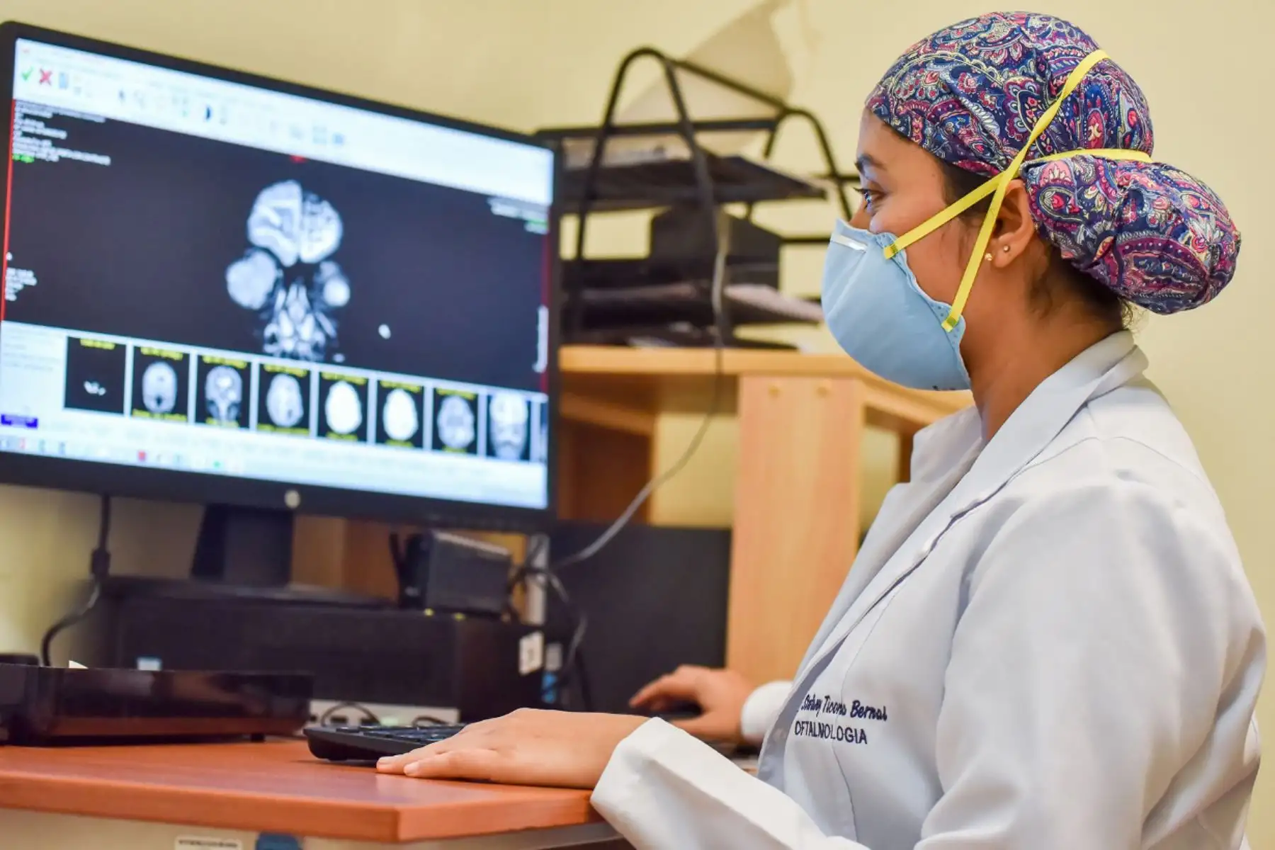 La tele asistencia ofrecerá consultas virtuales en las especialidades de cardiología, cirugía plástica, cirugía de cabeza y cuello, cirugía de tórax, odontología, oftalmología, otorrinolaringología, traumatología, urología y ginecología. , ANDINA/Difusión