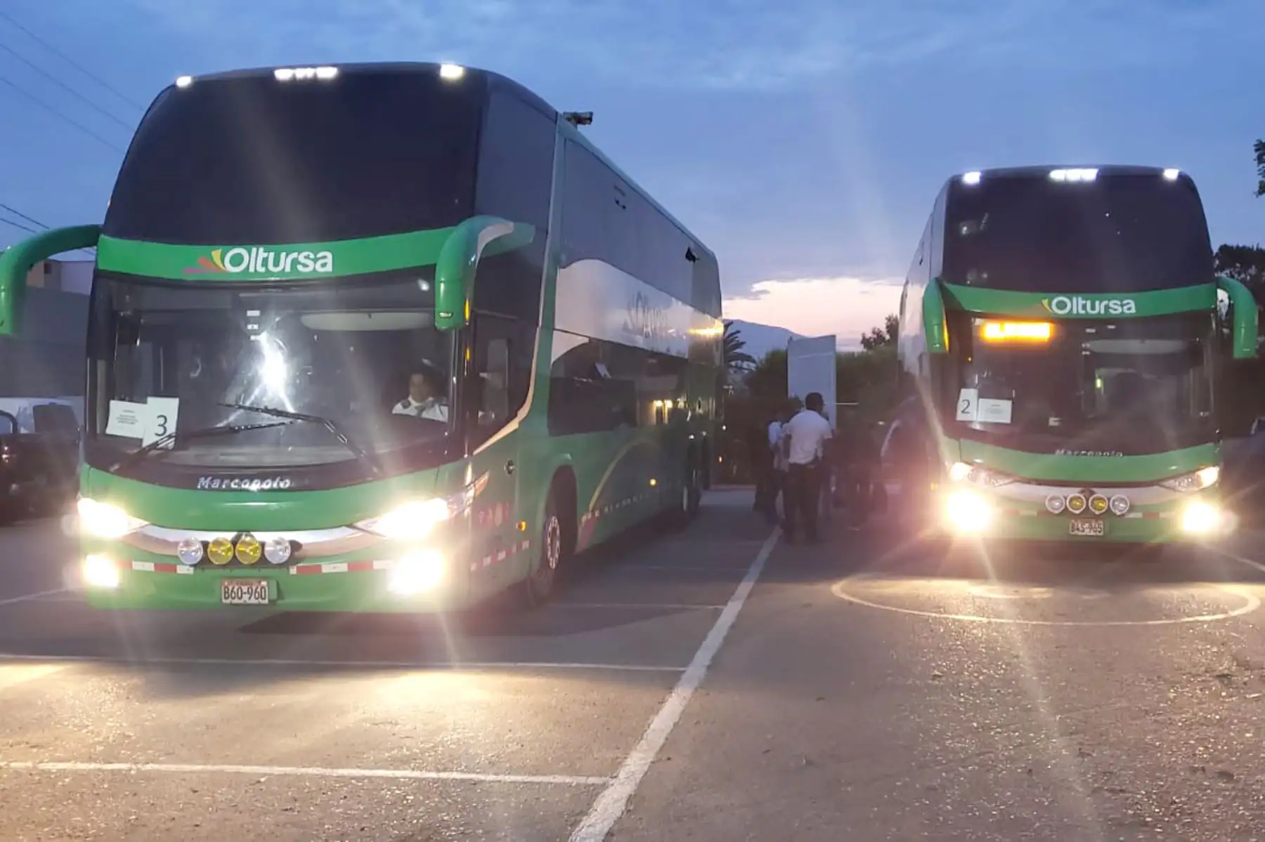 Alrededor de 52 connacionales fueron trasladados a la Libertad, su región de domicilio. Defensoría del Pueblo, la Policía Nacional e INDECI realizaron los controles de rigor.

Foto: INDECI