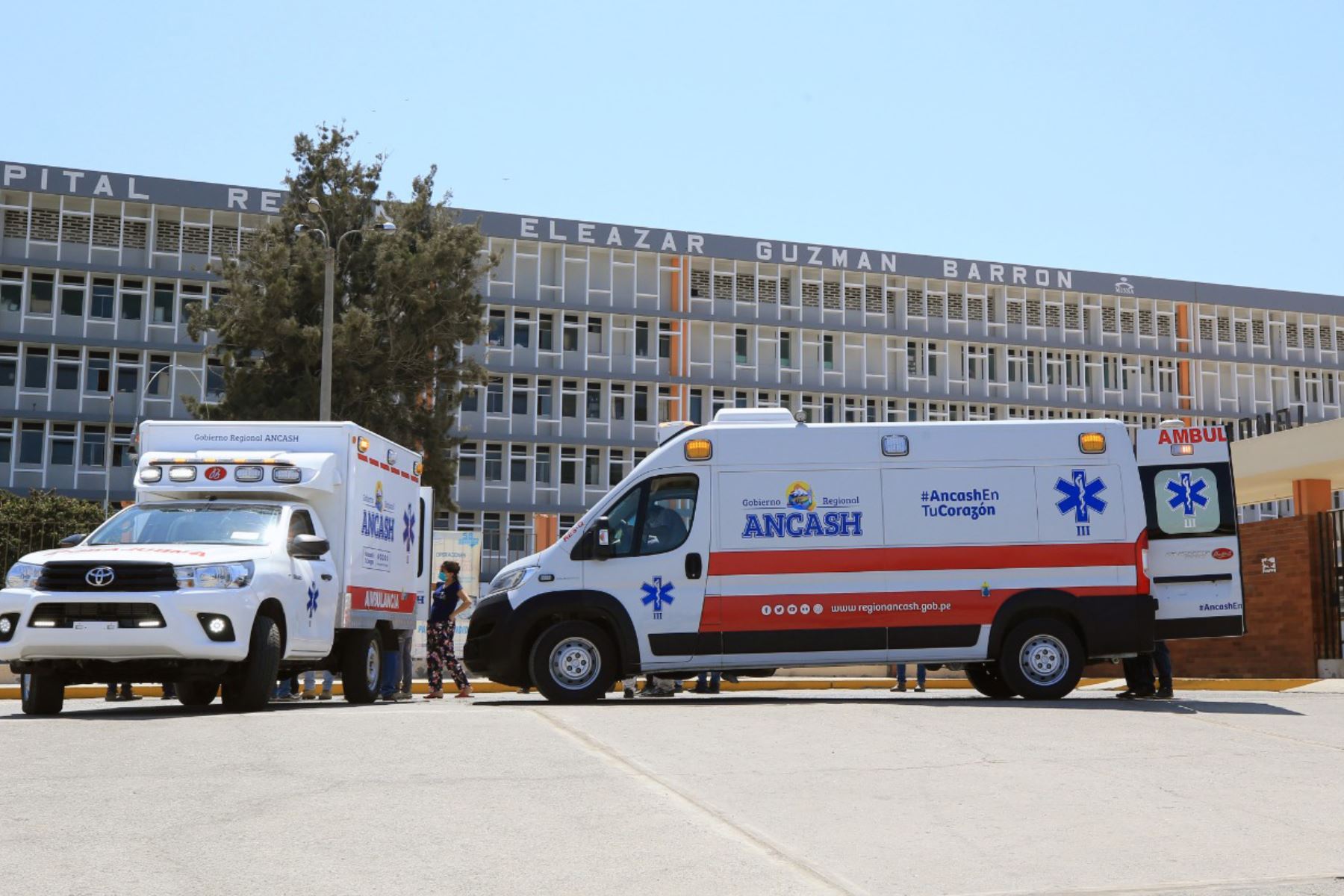 El Hospital Regional Eleazar Guzmán Barrón de Nuevo Chimbote y la Red de Salud Pacífico Sur cuentan con modernas ambulancias. Foto: ANDINA/Difusión