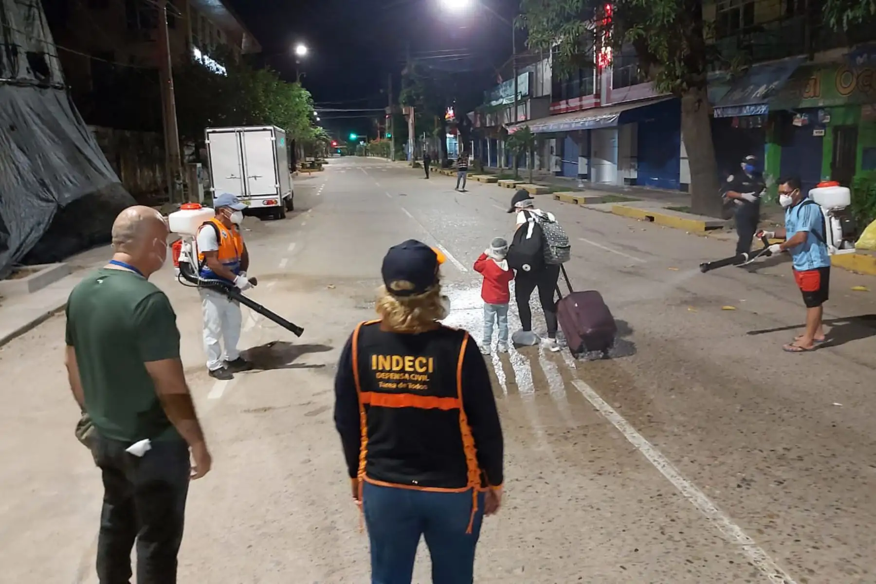 Más de 300 connacionales partieron de Lima hacia su región de origen habitual, Ucayali y viceversa. En coordinación con la PCM, el GORE Ucayali, MINSA, la Policía Nacional, SUTRAN y el INDECI, se realizó el control de salubridad a pasajeros.Foto: INDECI