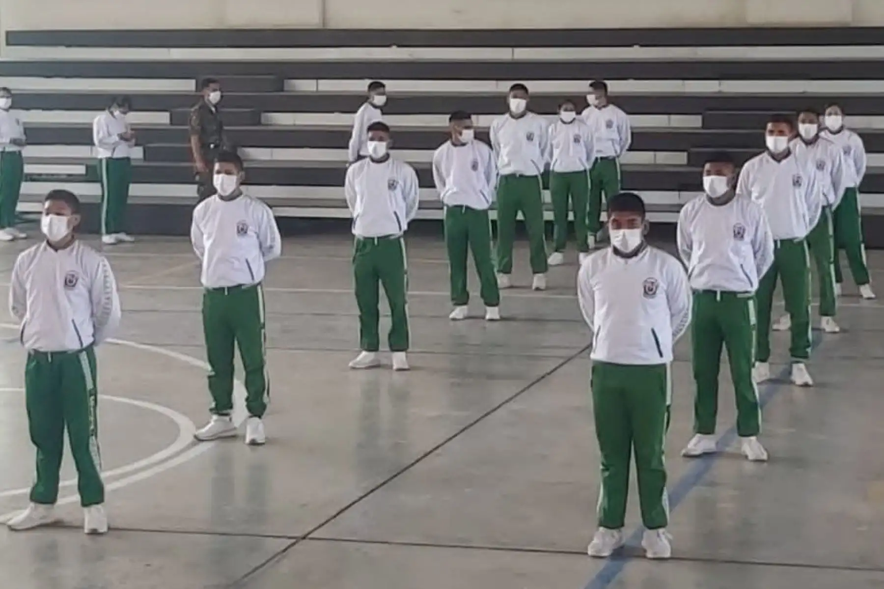 Cumpliendo con las medidas de prevención adoptadas contra la pandemia, la institución realizó, el día de ayer, 2,707 pruebas a cadetes y alumnos, de los cuales, 510 dieron positivos al covid-19. ANDINA