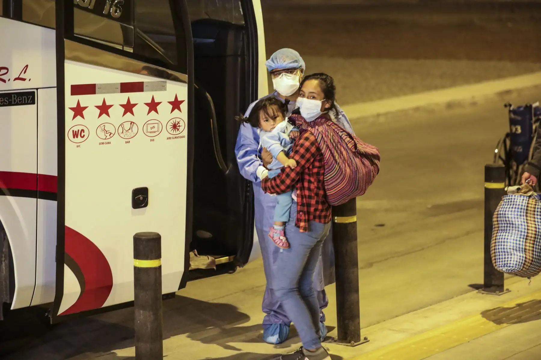 Essalud da de alta a 39 personas de Huancavelica del Centro de atención y aislamiento de Coronavirus.Foto:ANDINA/essalud