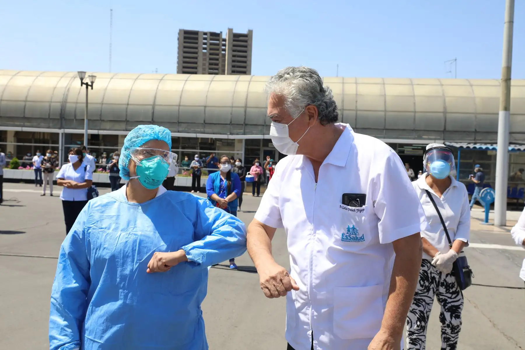 EsSalud y  El Obispo Auxiliar de Lima, Guillermo Elías, organizaron  una emotiva Misa en favor de los pacientes con Coronavirus del Hospital Rebagliati.Foto:ANDINA/Essalud