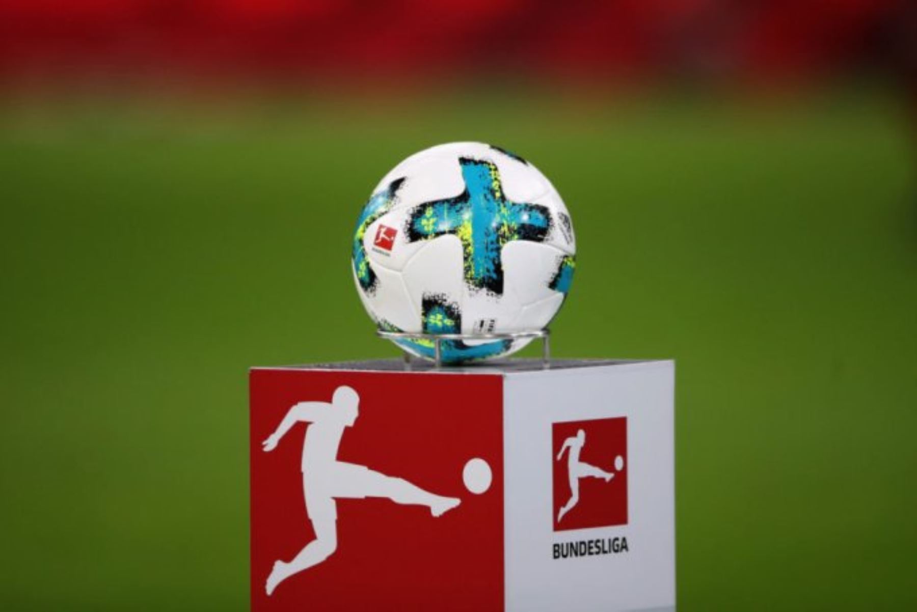 La Bundesliga se reinicia con tes de coronavirus a sus jugadores
