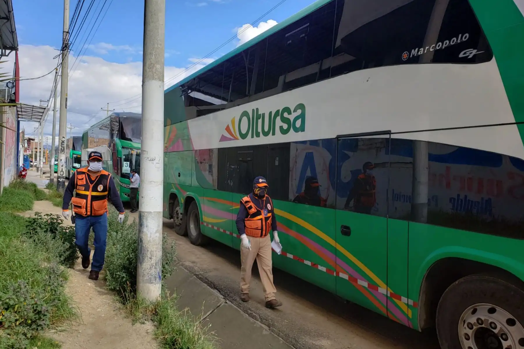 Alrededor de 109 connacionales partieron hoy desde la ciudad de Cajamarca hacia Lima.

Foto: INDECI
