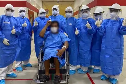 ¡Buena noticia!, paciente regresa a casa luego de vencer al covid-19. Foto: ANDINA/difusión.
