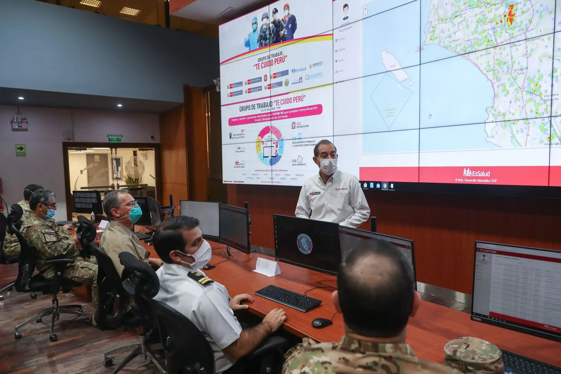 Ministro de Defensa, Walter Martos presenta plataforma digital “ Te cuido Perú “.
Foto: Mindef