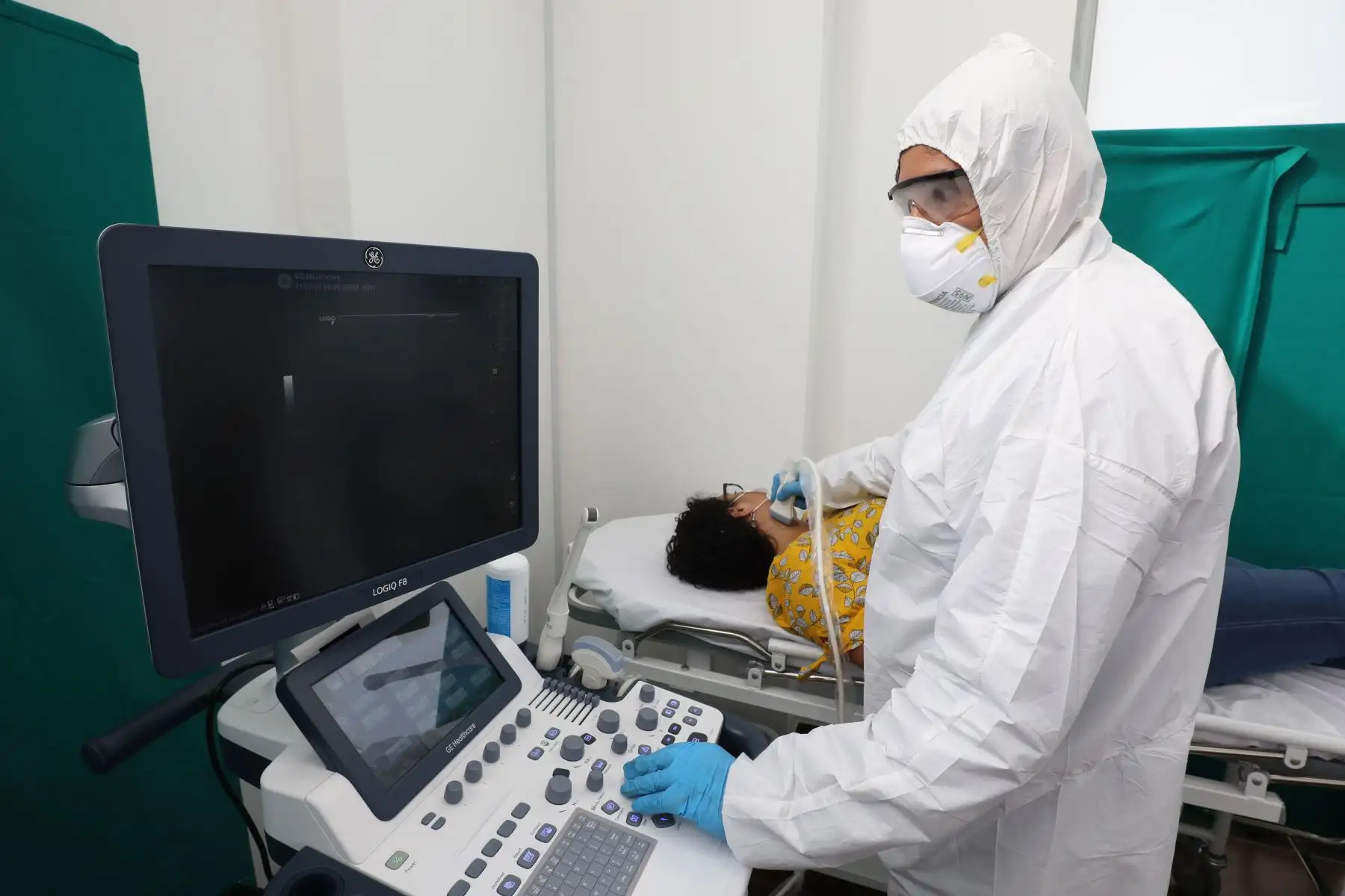EsSalud destinará más de S/ 28 millones en el pago de un bono económico al personal médico y asistencial que combate al Covid-19 en los hospitales del Seguro Social en todo el país.
Foto: EsSalud