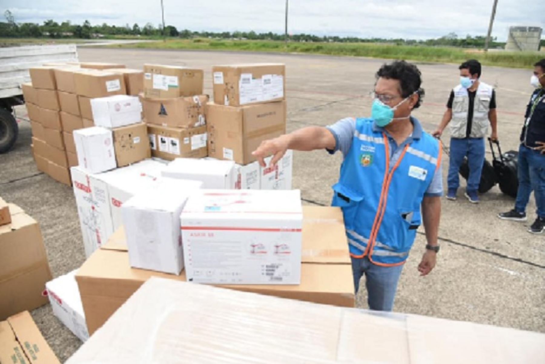 El Ministerio de Salud envió 200,00 mascarrillas que distribuirán entre la población de Iquitos, en la región Loreto.