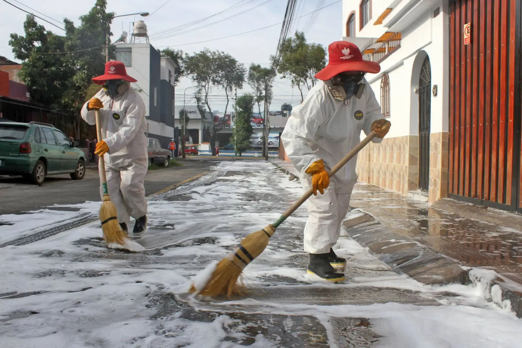 Personal de Municipalidad de Arequipa ejecutó trabajos de limpieza y desinfección en las zonas urbanas de su jurisdicción. Foto: ANDINA/Municipalidad de Arequipa