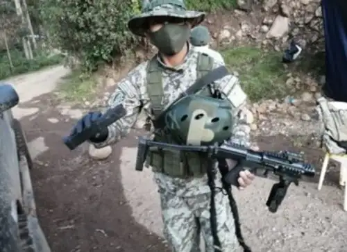 Fuerzas Armadas intervienen a persona con armas de fuego y municiones en Ayacucho