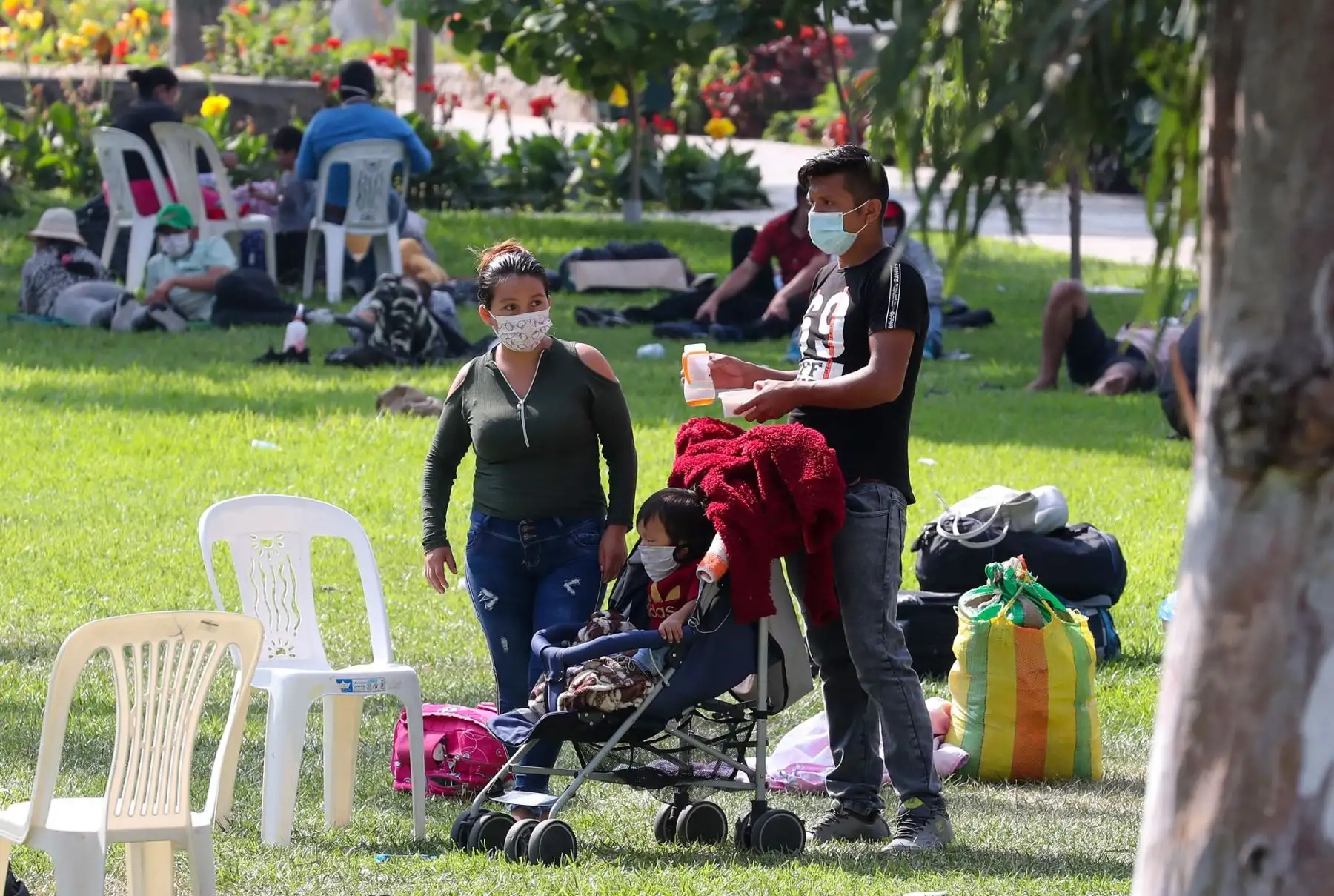 Más de 350 personas ingresaron ayer al centro recreacional Huampaní para mantener la cuarentena obligatoria de dos semanas antes de retornar a sus regiones de origen. ANDINA/Difusión