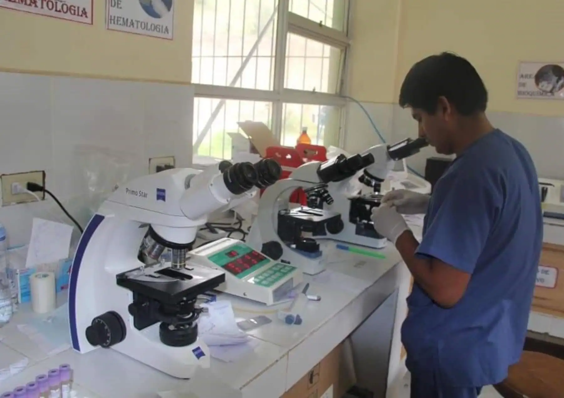 La Universidad Nacional del Santa cede en calidad de préstamos su equipo Termociclador en Tiempo Real al Minsa para el análisis de las pruebas moleculares. ANDINA/Difusión