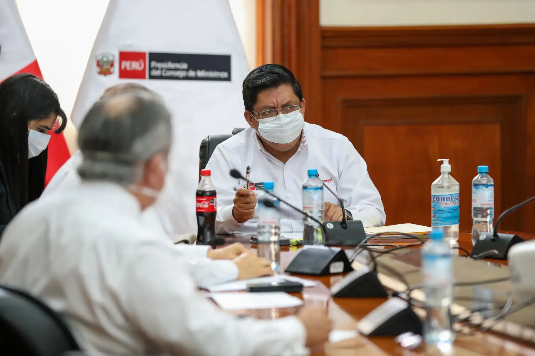 Miembros de la Comisión Multisectorial de Alto Nivel contra el Coronavirus se reúnen bajo la dirección del presidente del Consejo de Ministros, Vicente Zeballos, donde vienen evaluando las medidas en el marco de la emergencia por el COVID-19.
Foto: PCM