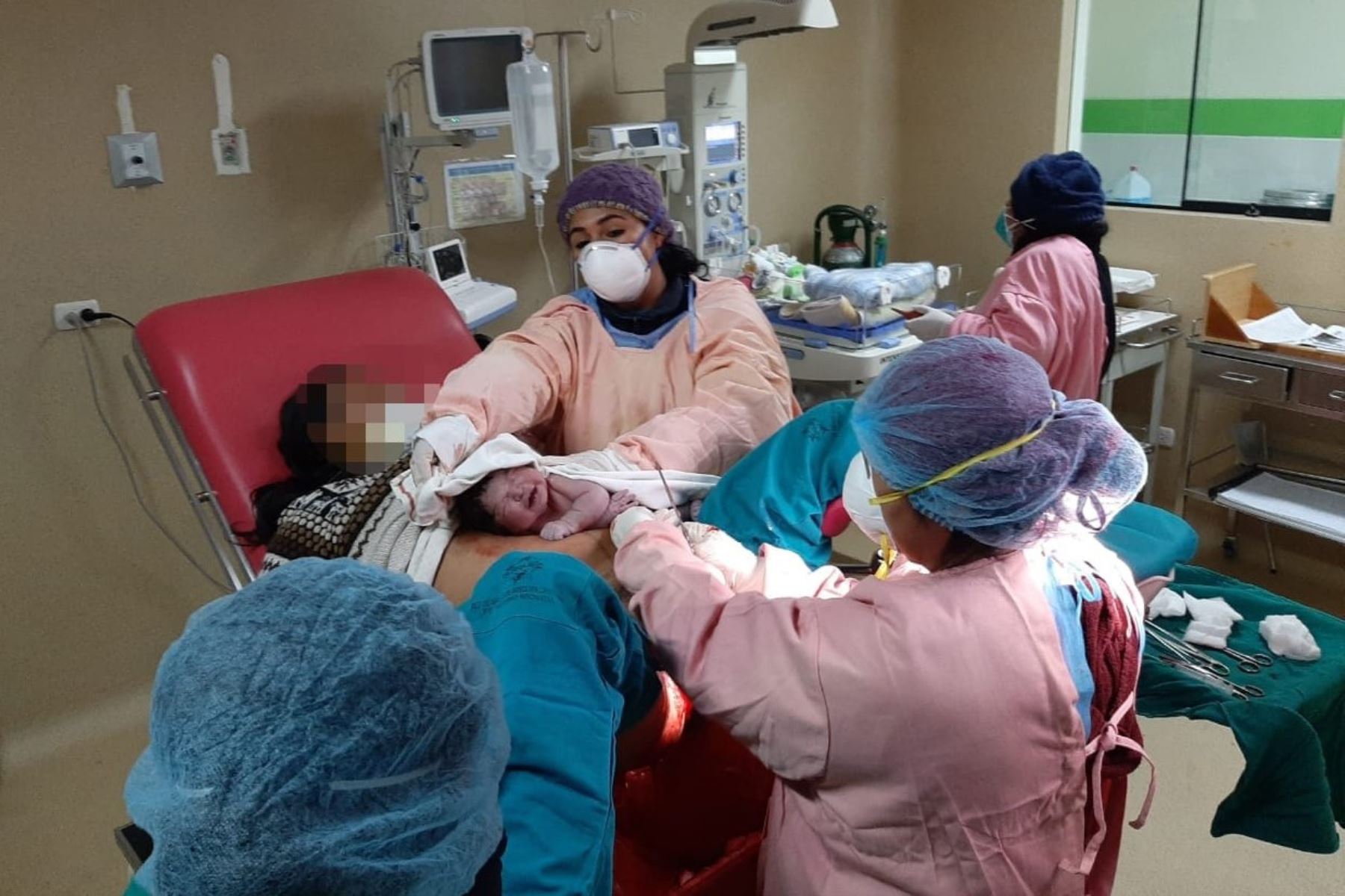 El sector Salud atendió centenares de partos en la región Arequipa durante la pandemia por coronavirus.