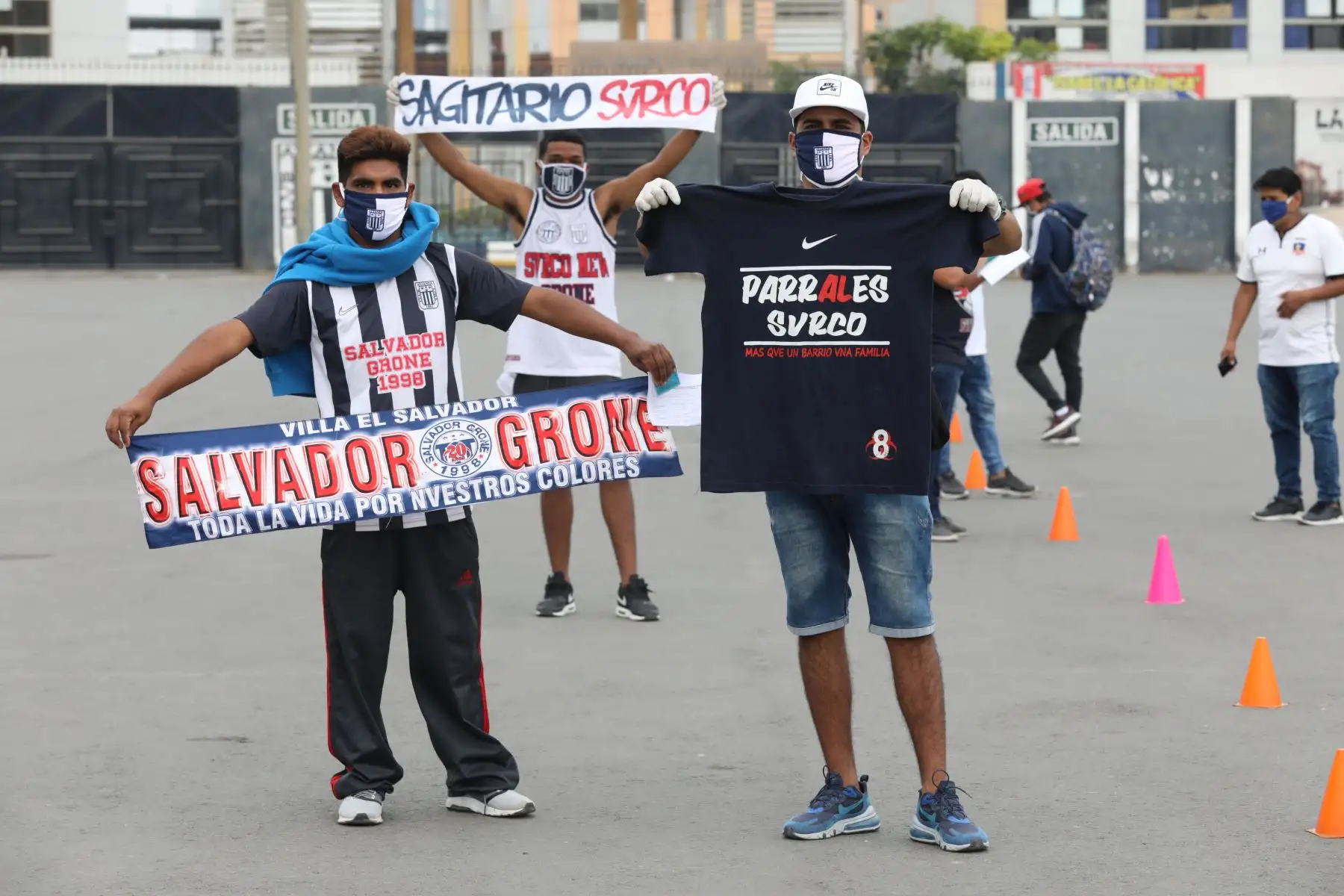 Campaña de donación de sangre de la barra de Alianza  Lima en apoyo a pacientes con coranavirus. Foto:ANDINA/Essalud