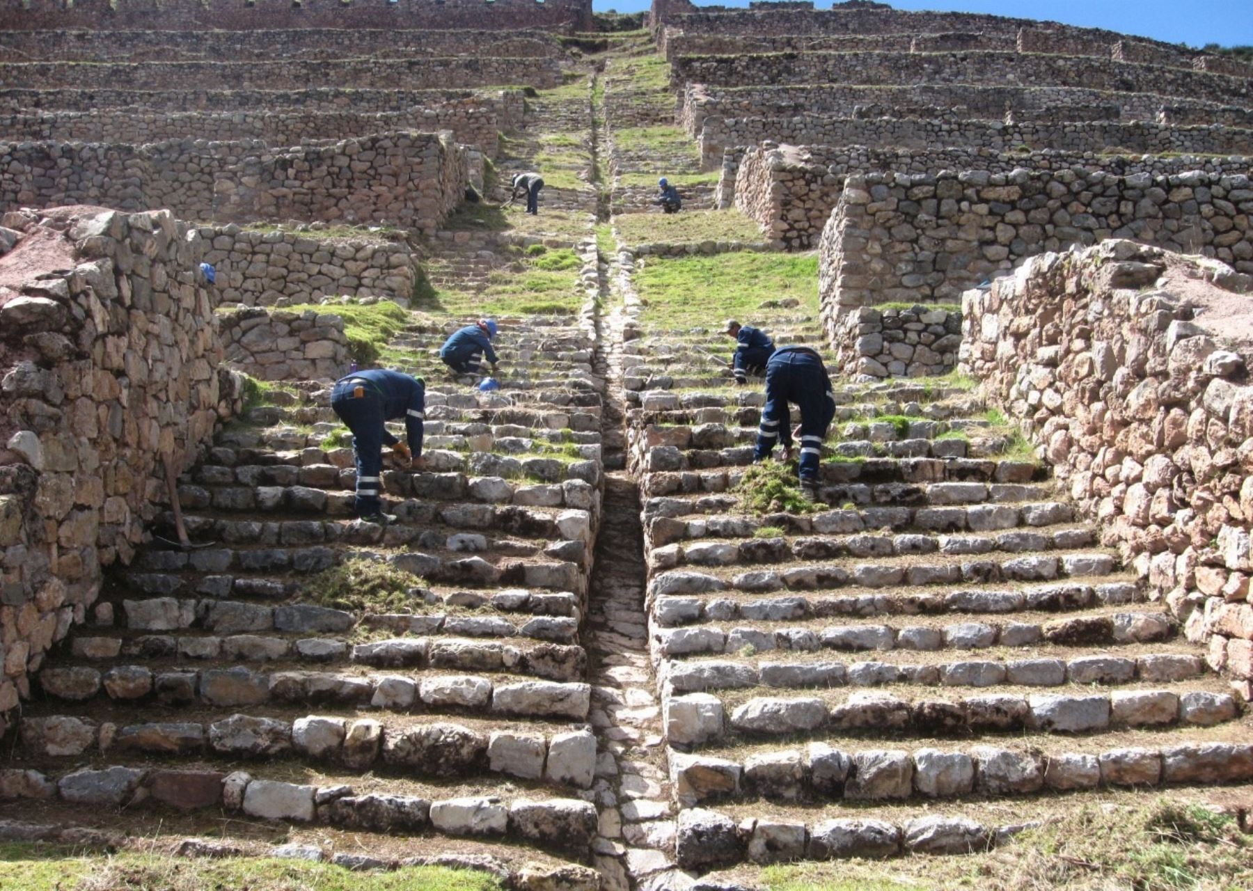 Arqueólogos y otros especialistas aprovechan el aislamiento social para poner a punto a Machu Picchu y otros parques arqueológicos de Cusco. ANDINA/Difusión