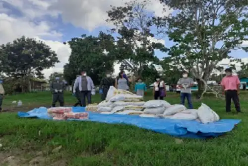 Indígenas de los pueblos isconahua y shipibo-conibo, en la región Ucayali, recibieron víveres de parte del Sernanp.