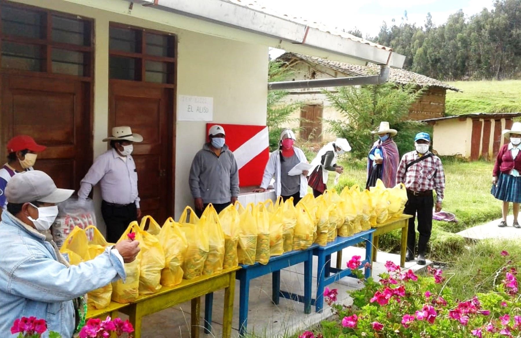 Programa Qali Warma distribuye 950 toneladas de alimentos a escolares y familias de Cajamarca.