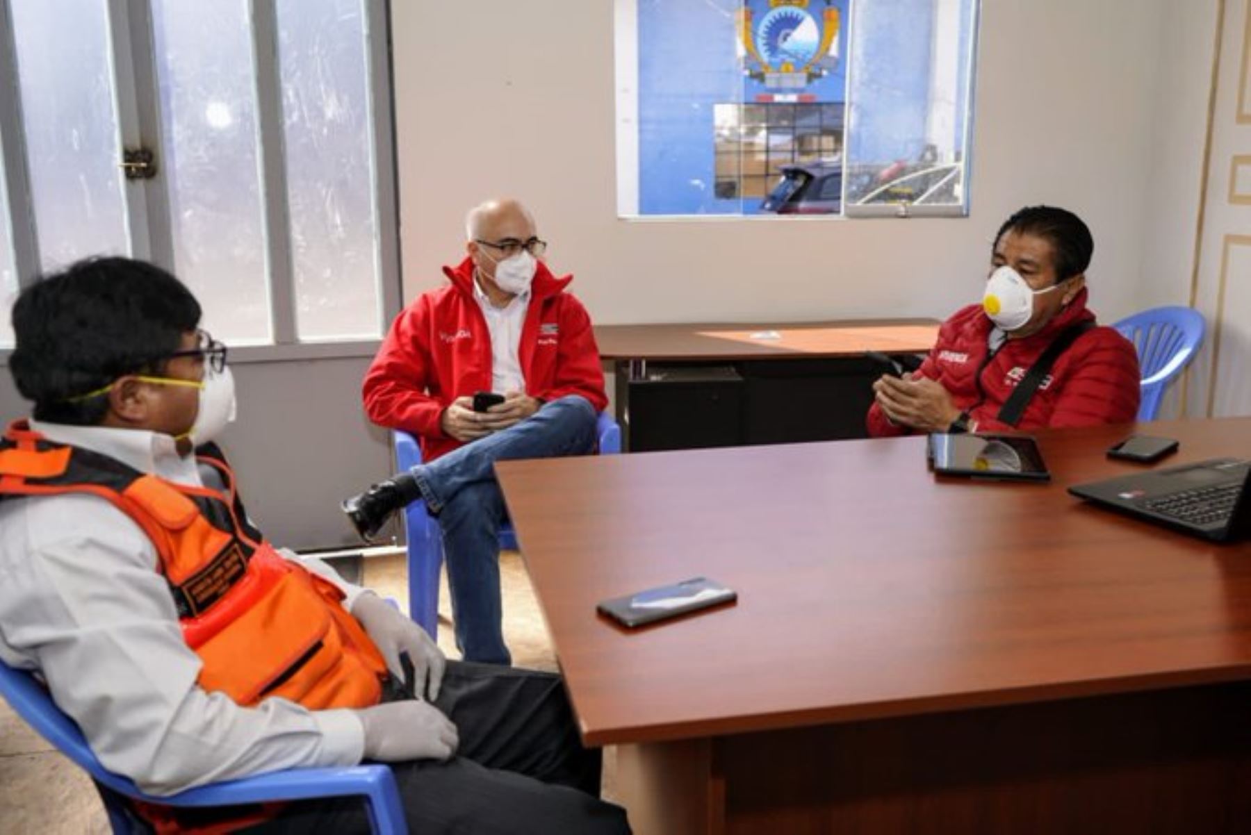 El ministro de Vivienda, Construcción y Saneamiento, Rodolfo Yáñez, visitó Puno para evaluar medidas de prevención frente a la pandemia del nuevo coronavirus. Foto: ANDINA/Difusión