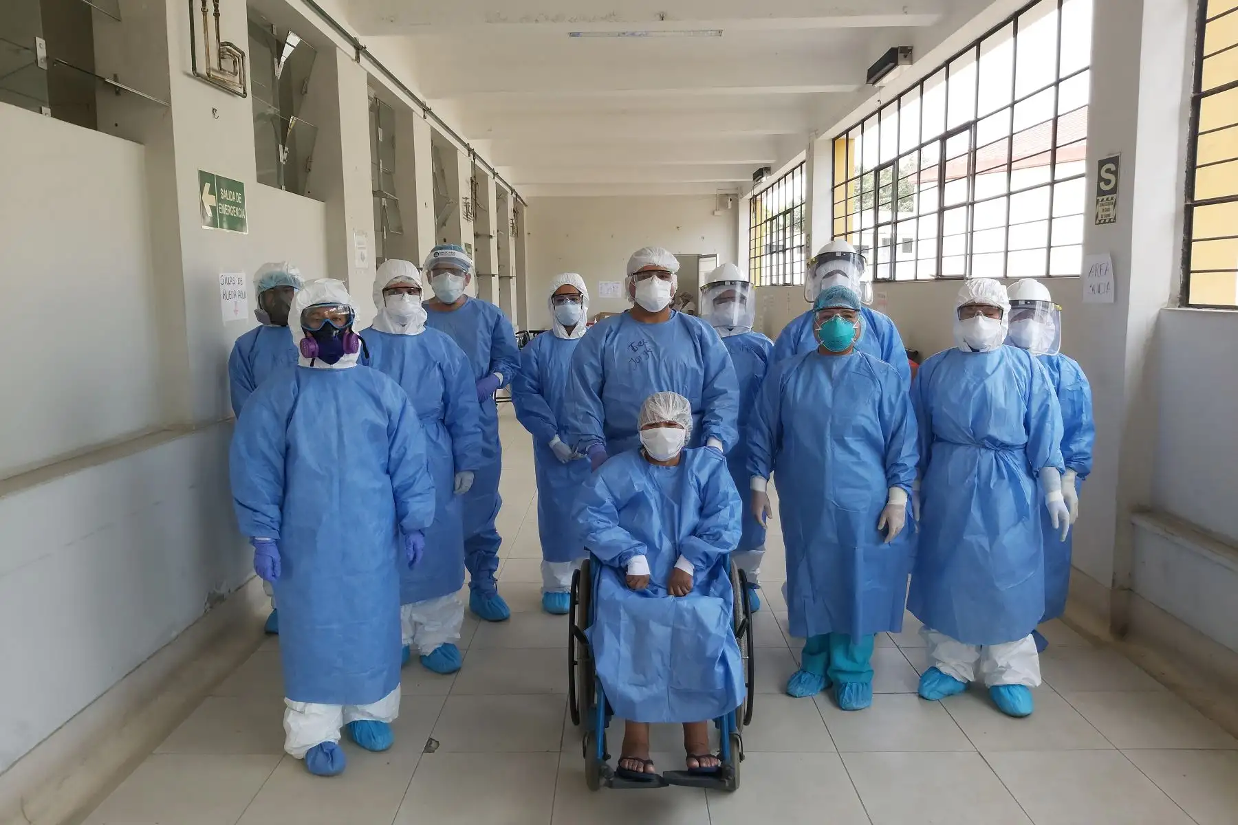 Mujer dedicada al comercio ambulatorio vence al Covid-19 y aconseja a quienes salen a trabajar: ‘Cuídense mucho’.
Foto: Minsa