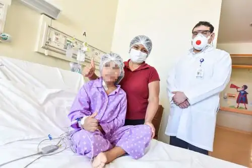 Una niña de 9 años, natural de Ica, no solo recuperó la visión de su ojo izquierdo, también la esperanza de volver a leer sin preocupación.ANDINA/Difusión