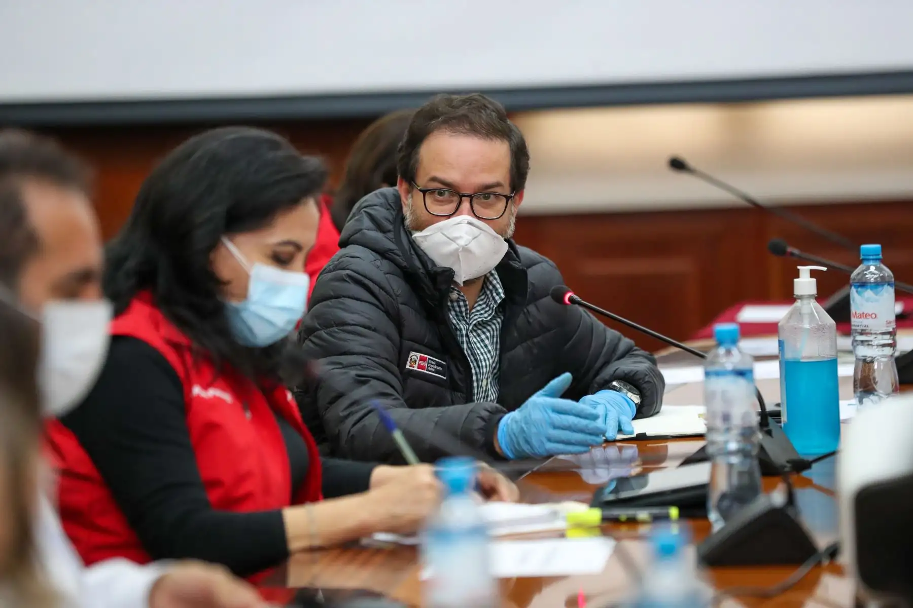 Ministro de Comercio Exterior, Edgard Vasquez  participa en la reunión de la  Comisión Multisectorial de Alto Nivel contra el Coronavirus, donde se evalúan las últimas medidas en el marco de la emergencia COVID -19.
Foto: PCM