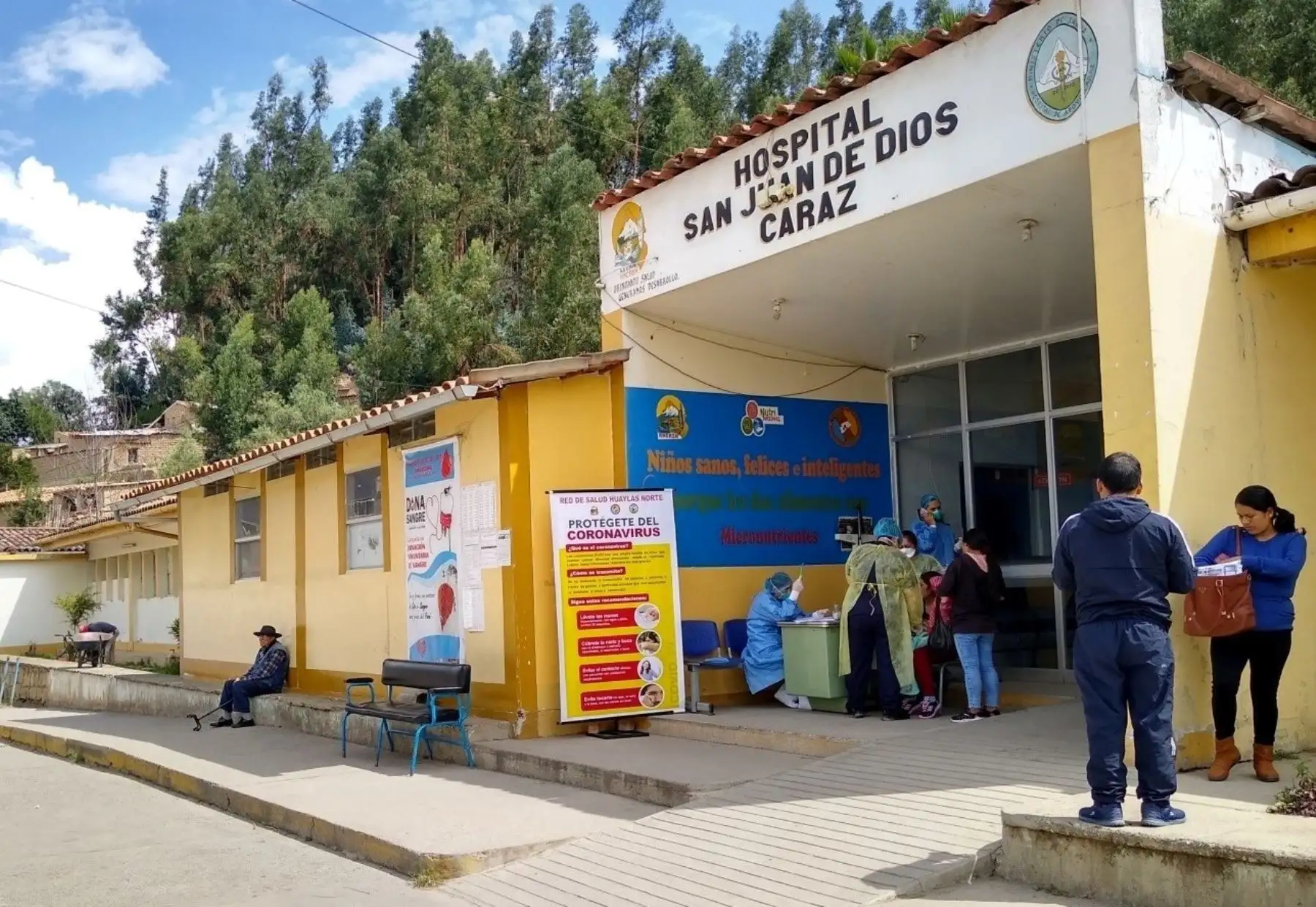 Médicos del Hospital de Caraz, en Áncash, practican con éxito cesárea a mujer infectada con coronavirus y el recién nacido dio negativo a la prueba.