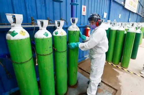 Durante el último mes se efectuaron una serie de vuelos diarios a Loreto para llevar a personal de salud, materiales de protección médica, medicamentos y  balones de oxígeno, entre otros. Foto: ANDINA/Difusión