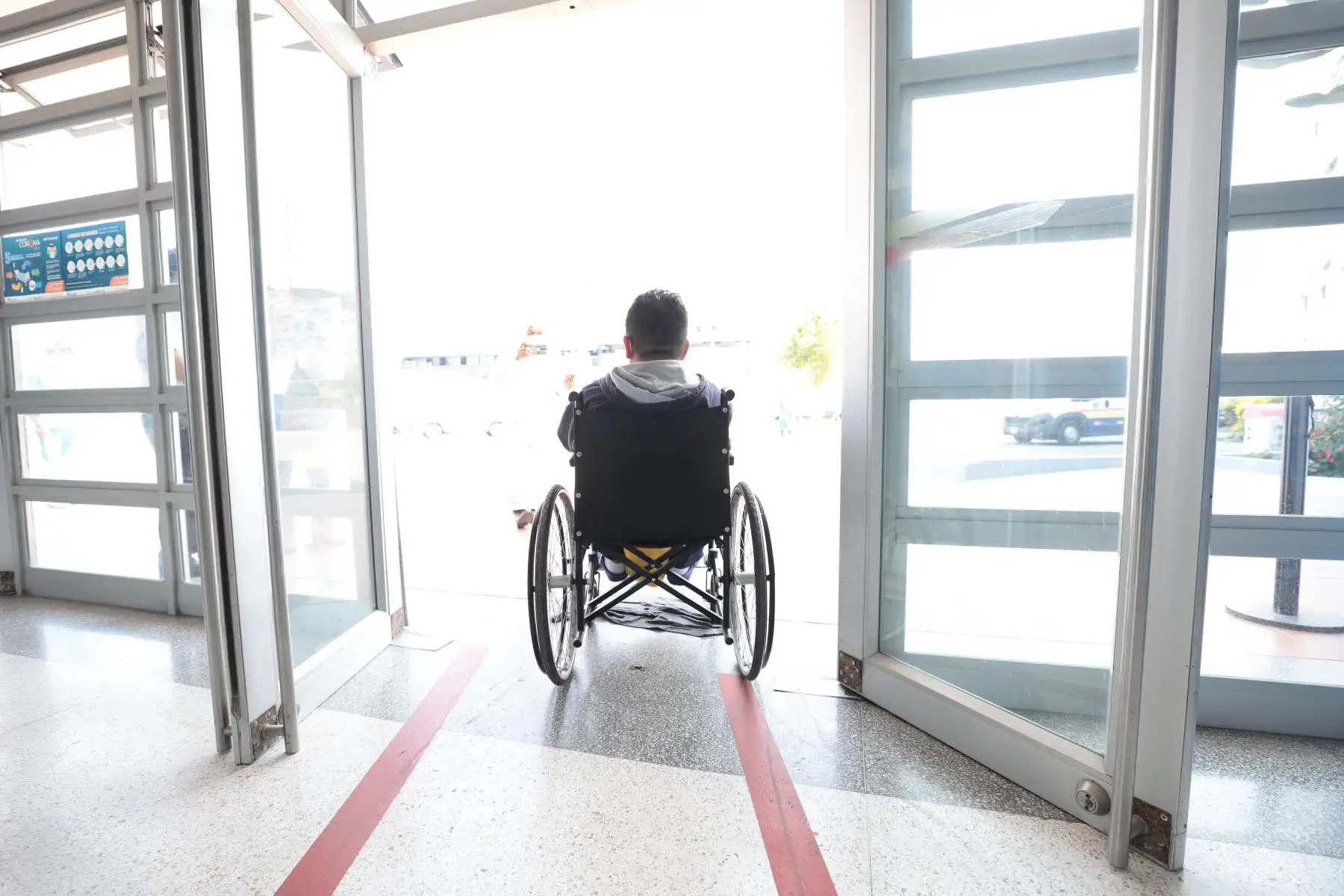 Dan de Alta a ciudadanos que vencieron al Covid-19 en el hospital San Isidro Labrador.
Foto: Essalud