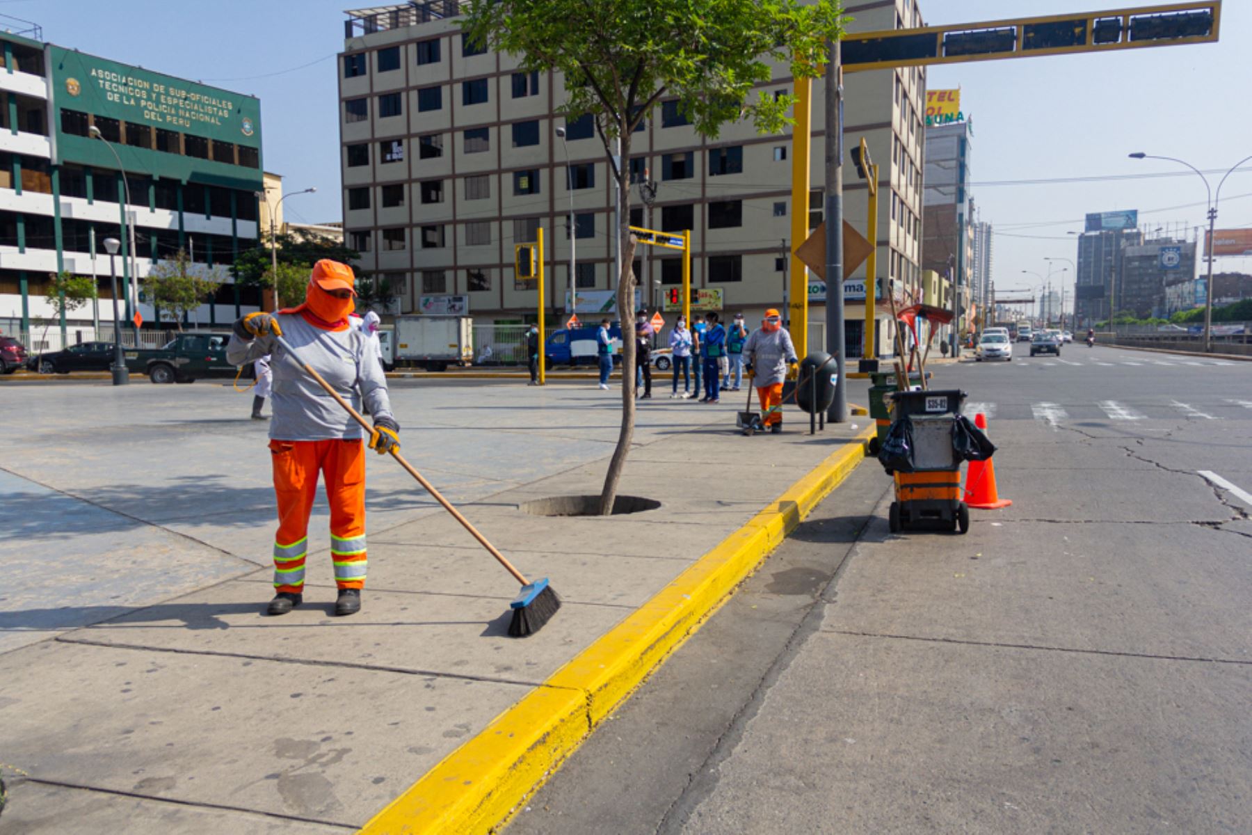 Limpieza de calles. Foto: ANDINA/Vidal Tarqui