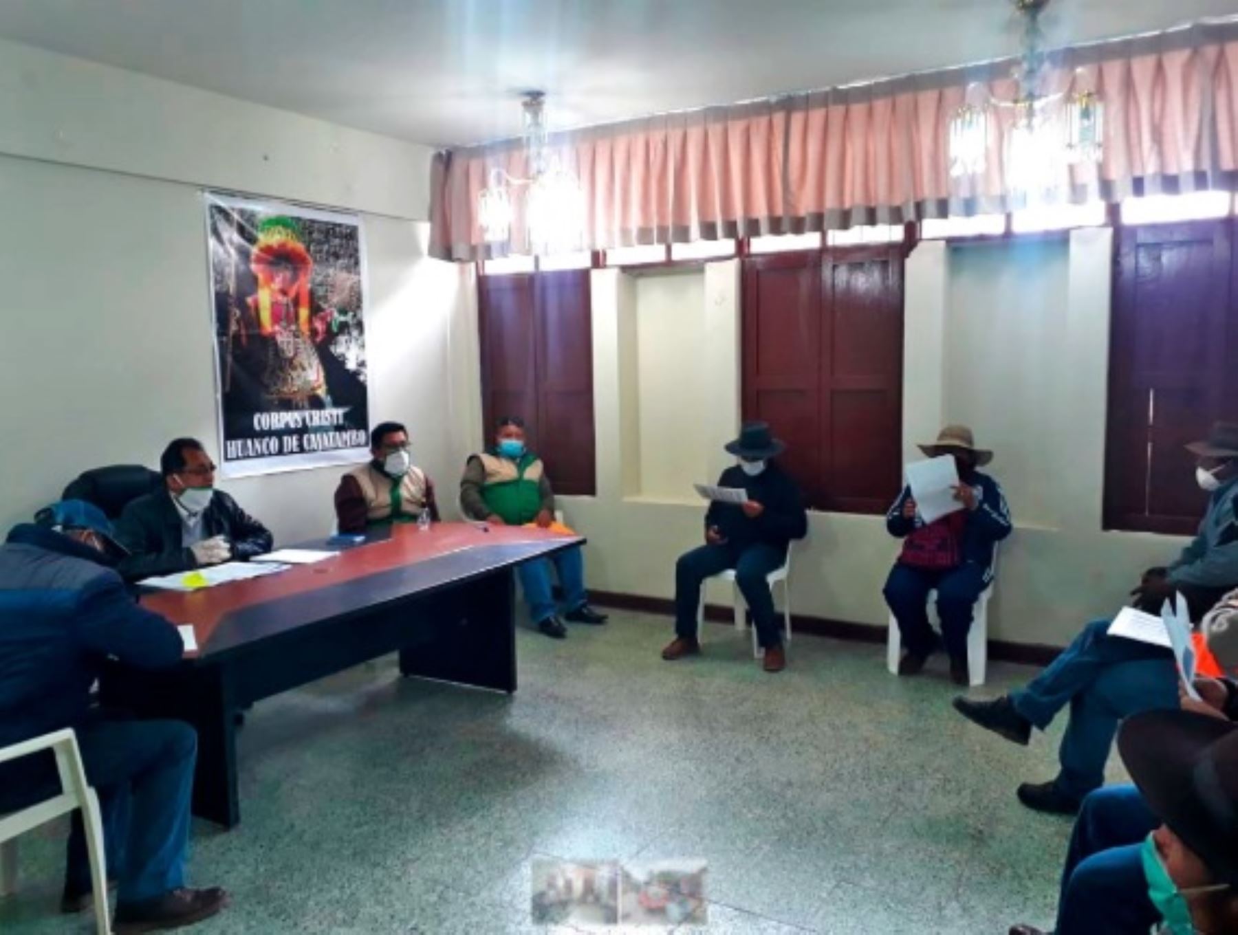 El Gobierno Regional Lima coordina con las autoridades locales el acondicionamiento de centros de aislamiento en la provincia de Cajatambo, a fin de recibir a los retornantes a sus lugares de origen, procedentes de la ciudad de Lima y de otras partes del país.