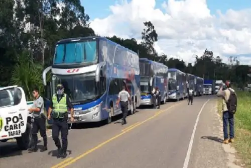 De los 2,735 ciudadanos trasladados a San Martín, 443 llegaron por vía aérea, 2292 en buses, 258 hicieron su cuarentena en Lima, 149 fueron trasladados de Tocache a Alto Amazonas-Yurimaguas, y se identificó que un grupo de 300 ciudadanos  ingresaron a la región caminando, pero igualmente se ordenó su cuarentena.