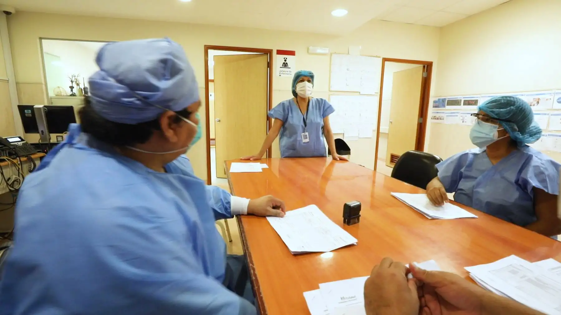 Heroínas de la salud, mujeres que salvan vidas de pacientes con coronavirus, en los hospitales Rebagliati, Sabogal y en el Centro de Aislamiento de la Villa Panamericana. Foto: ANDINA/Essalud