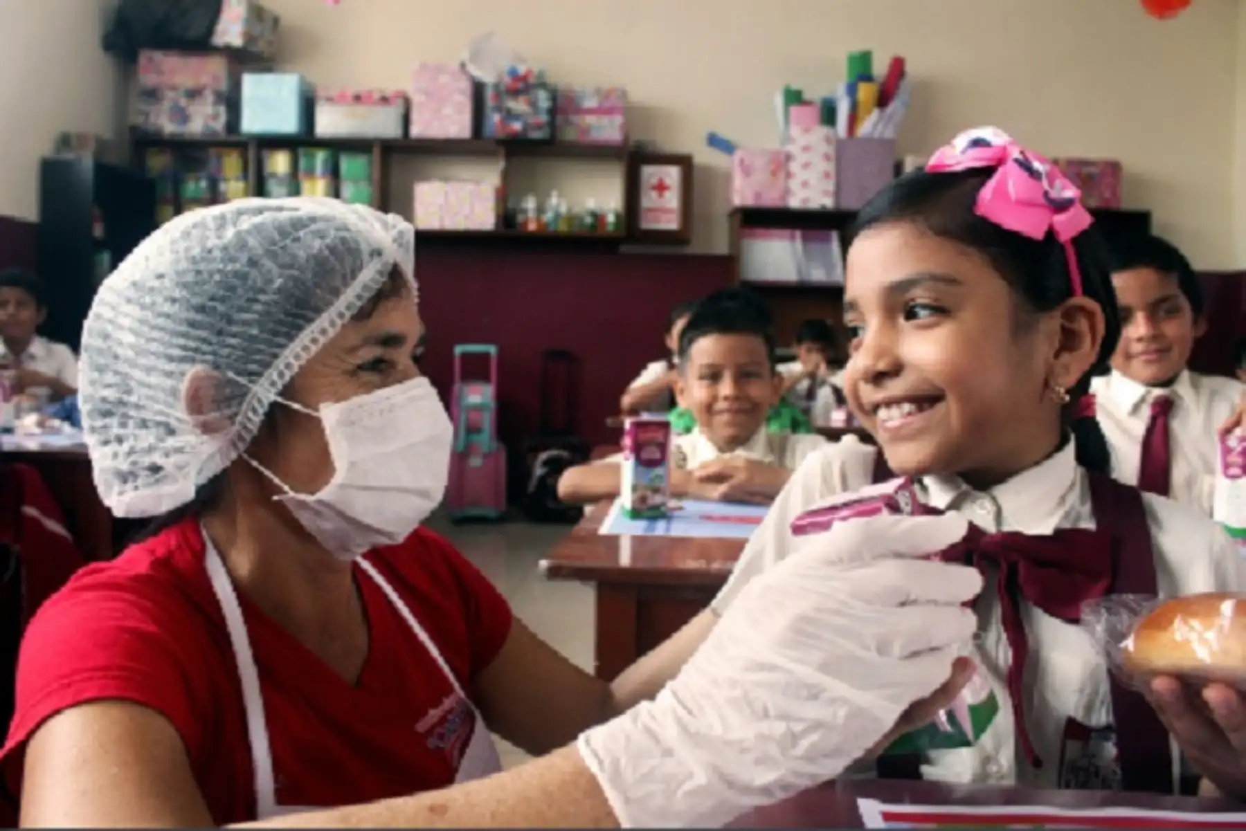 Qali Warma ha coordinado, de manera constante, con los ministerios de Educación y Salud la distribución de los alimentos, con la finalidad de garantizar la salubridad en la entrega y evitar riesgos que conlleven a un contagio del coronavirus.