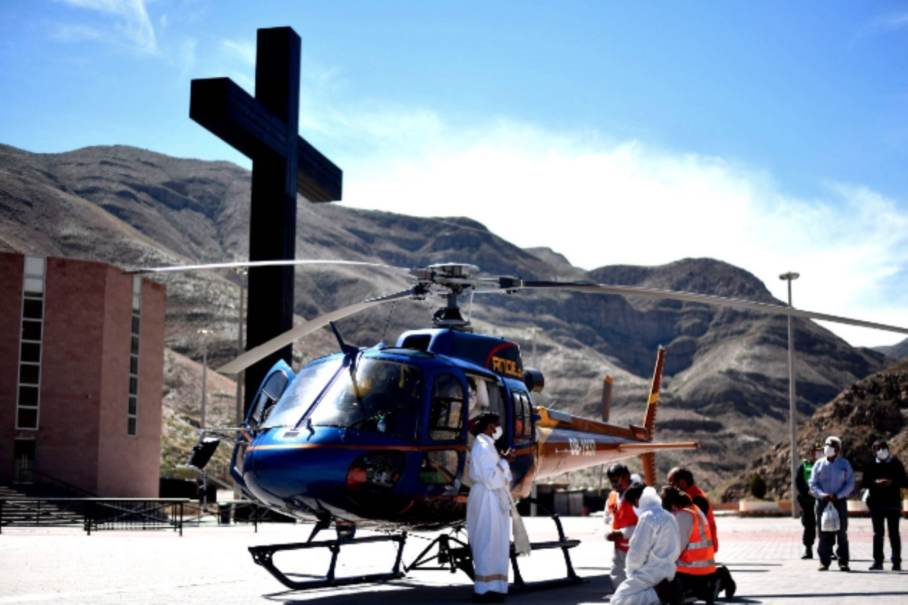 La imagen de la Virgen de Chapi sobrevolará la ciudad de Arequipa y derramará bendiciones a sus miles de fieles. Foto: ANDINA/Difusión