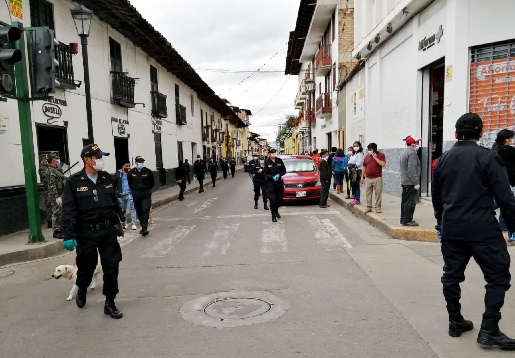 El nuevo jefe policial de Cajamarca, general PNP Luis Cacho, pidió a la población cumplir el aislamiento social para evitar la propagación del coronavirus (covid-19) en la región. ANDINA/Difusión