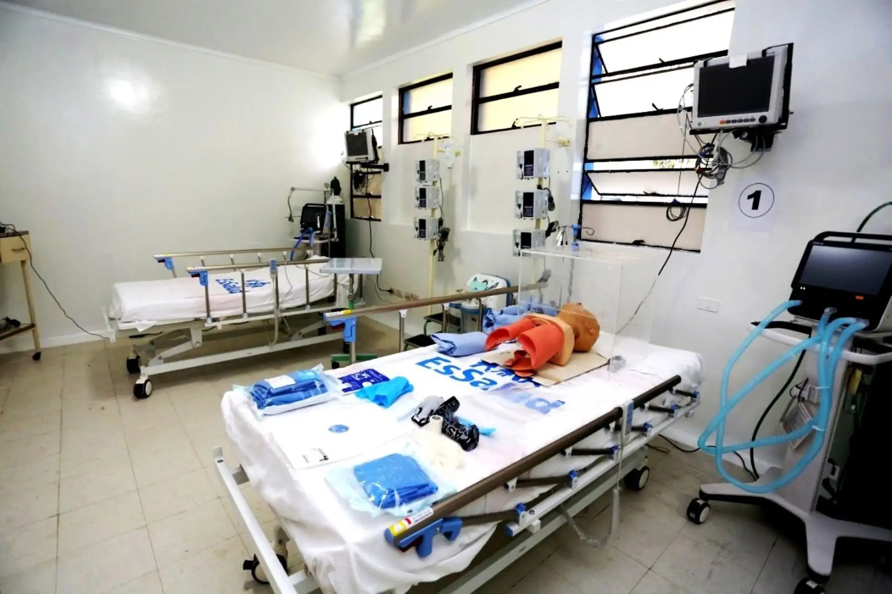 Las unidades de cuidados intensivos en los hospitales Covid-19 de Cajamarca no tienen pacientes, en medio de una pandemia que ha dejado ya más de 2,000 fallecidos en el Perú.