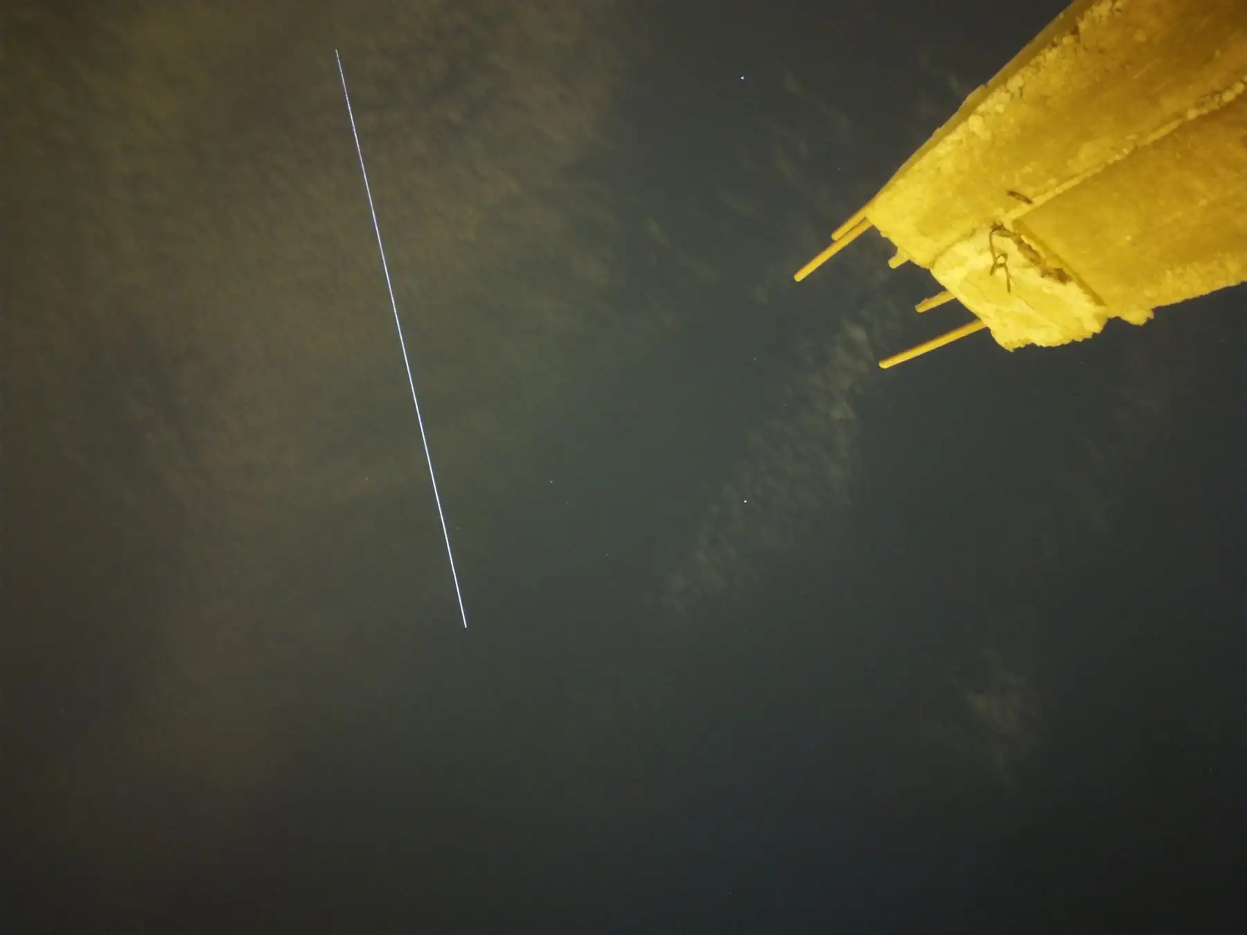 La ISS es una estación de investigación, permanentemente tripulada, que orbita nuestro planeta con un propósito netamente científico, en el que se investiga los miles de secretos que guarda el universo. Foto: Twitter @bryanlc19_ap