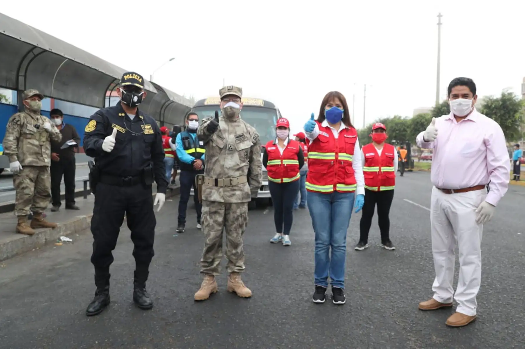 Presidenta Ejecutiva de ATU,María Jara verifica el cumplimento del protocolo sanitario en el transporte público en el cruce de las avenidas Venezuela y Elmer Faucett, en el Callao. Foto: ATU